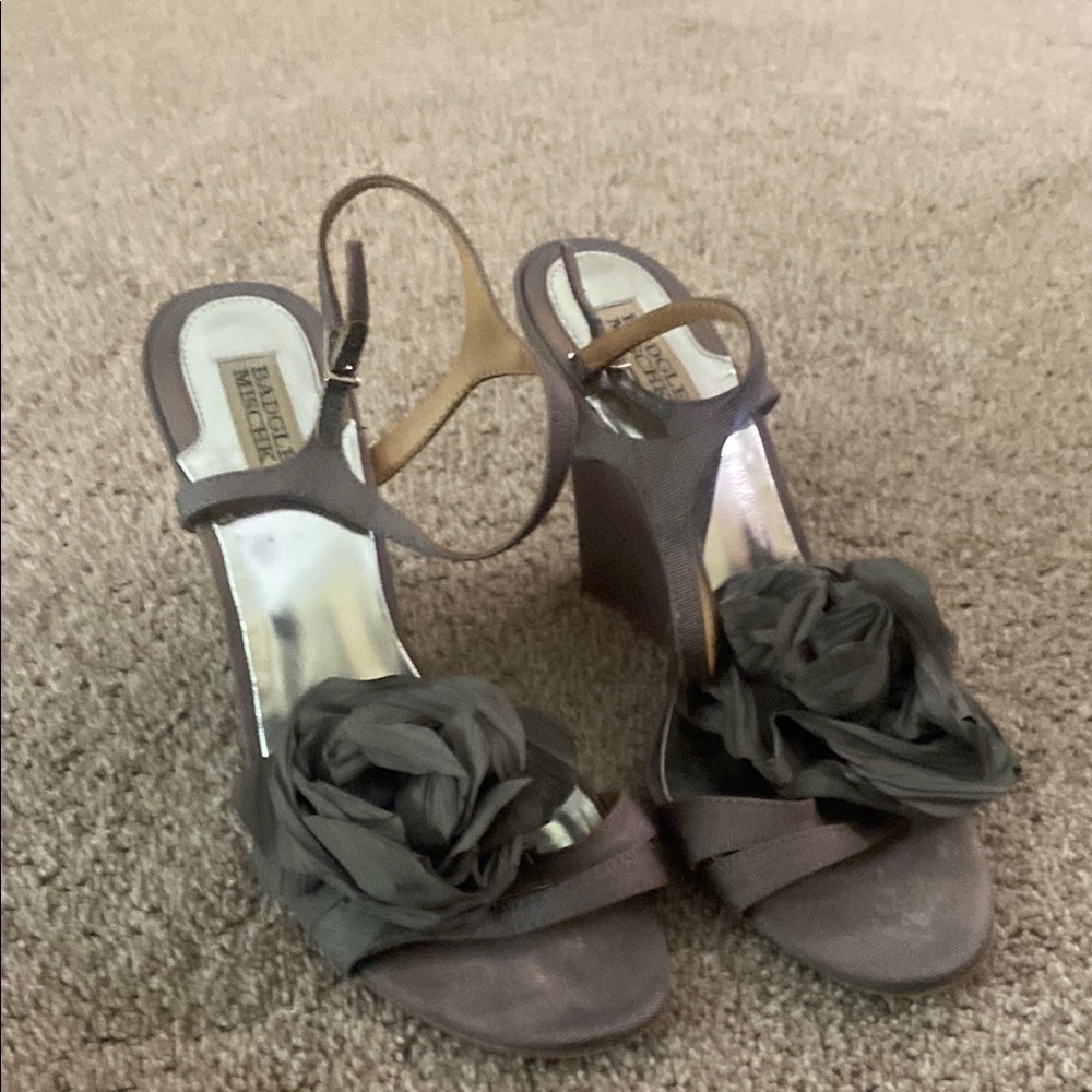 Badgley Mischka Gray Floral Heels